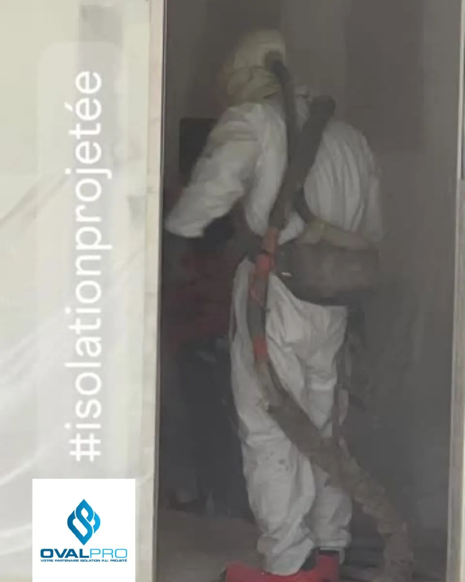 Projection mousse PU - équipe Ovalpro